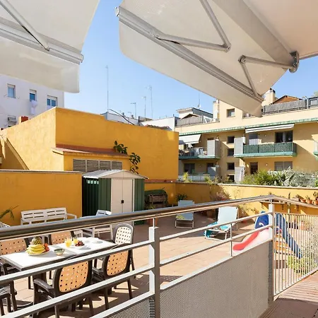 Lets Holidays Terrace Apartment Barcelona