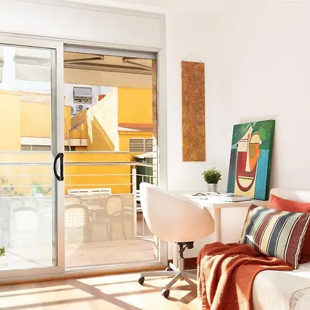 Lets Holidays Terrace Apartment *