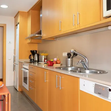 Lets Holidays Terrace Apartment *